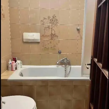 Panzió Cheerful Room, Sharing Kitchen In A Cosy Family Art House, Ideal For One Person Or Couple