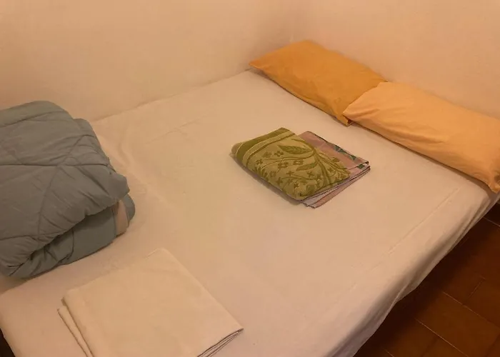 Cheerful Room, Sharing Kitchen In A Cosy Family Art House, Ideal For One Person Or Couple * San Remo